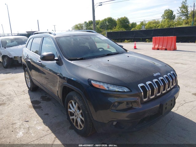 Salvage Jeep Cherokee Image