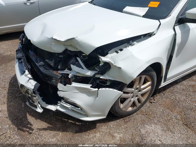 Volkswagen Jetta 1.4t S