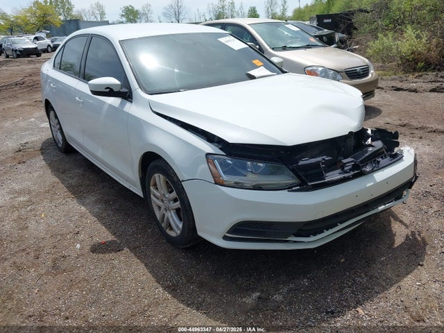 Salvage Volkswagen Jetta Image