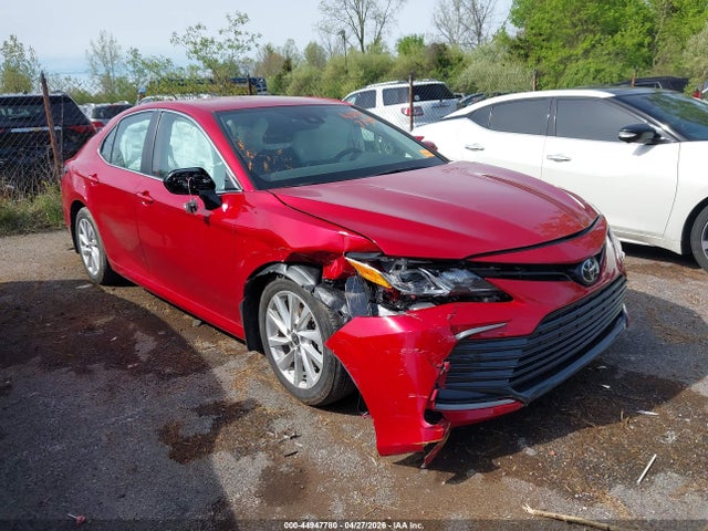 Salvage Toyota Camry Image