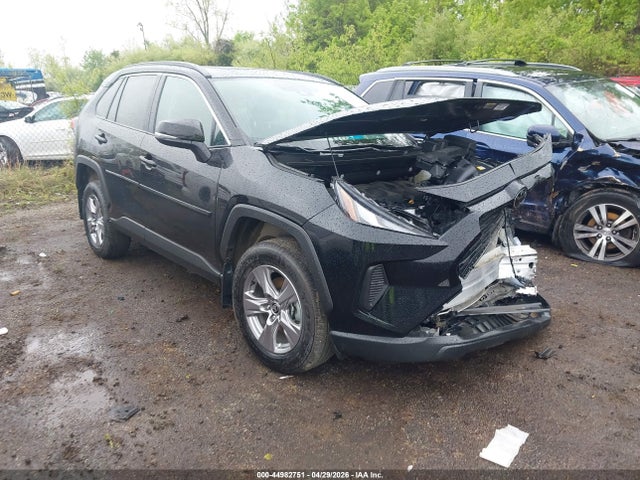 Salvage Toyota RAV4 Image