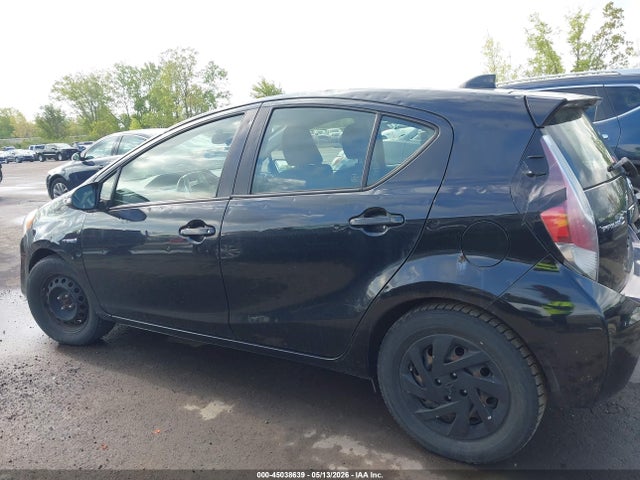 Toyota Prius c Two