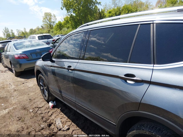 Volkswagen Tiguan 2.0t Se