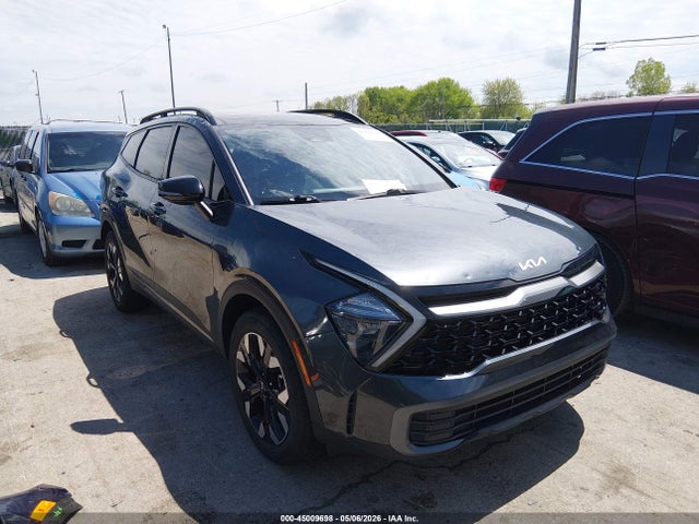 Salvage Kia Sportage Image