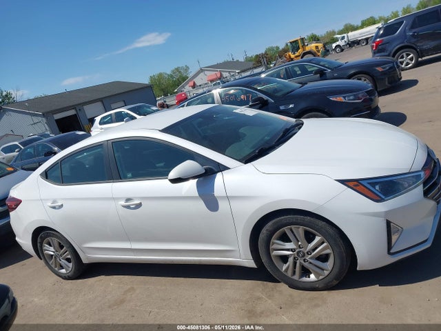 Hyundai ELANTRA Sel