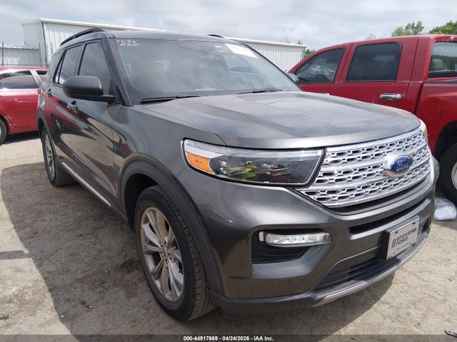 Salvage Ford Explorer Image