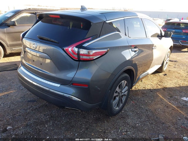 Nissan Murano S