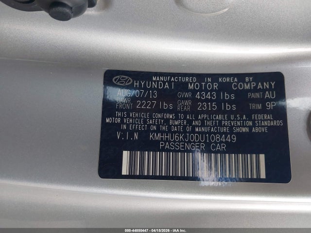 Hyundai Genesis 3.8 Track
