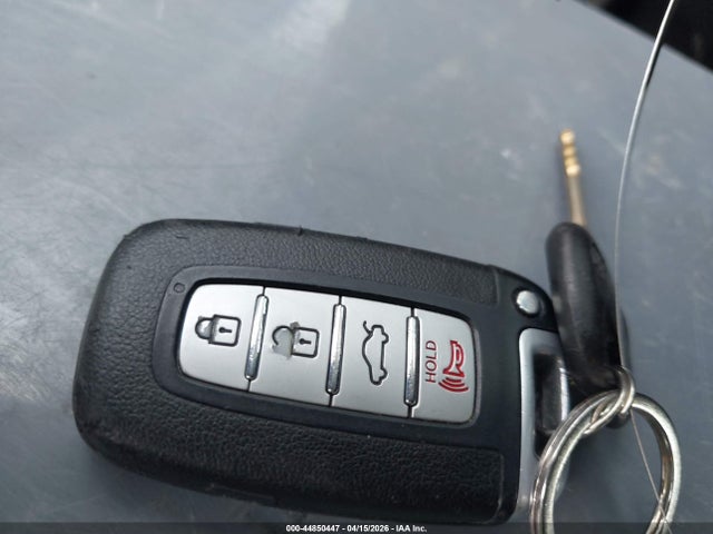 Hyundai Genesis 3.8 Track