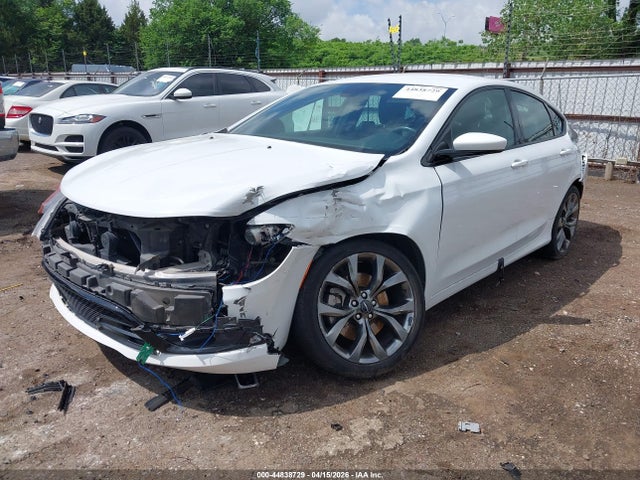 Chrysler 200 S