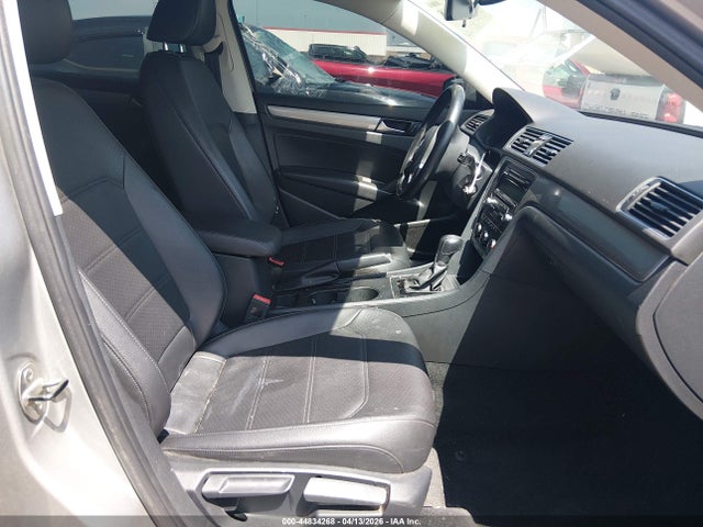 Volkswagen Passat 1.8t Wolfsburg Edition