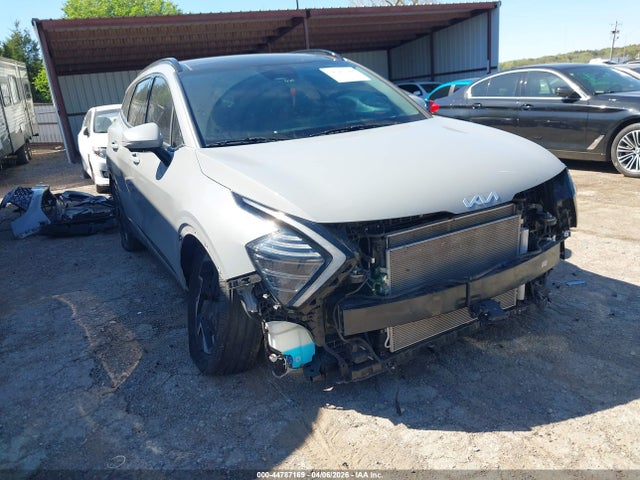 Salvage Kia Sportage Image