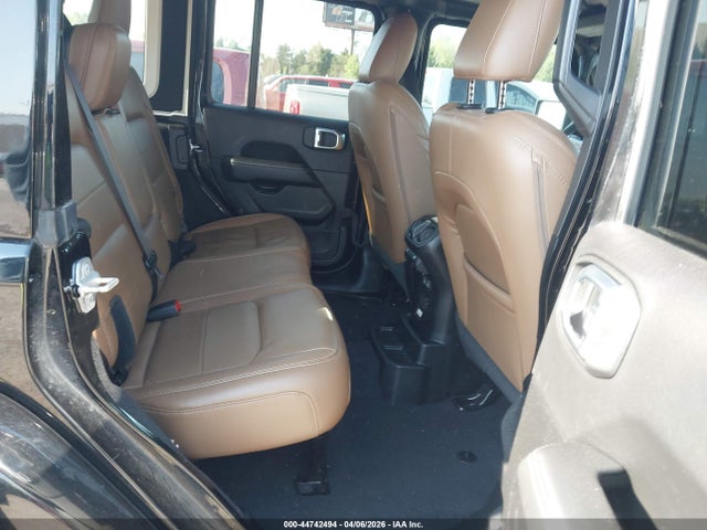Jeep Wrangler Sahara 4x4
