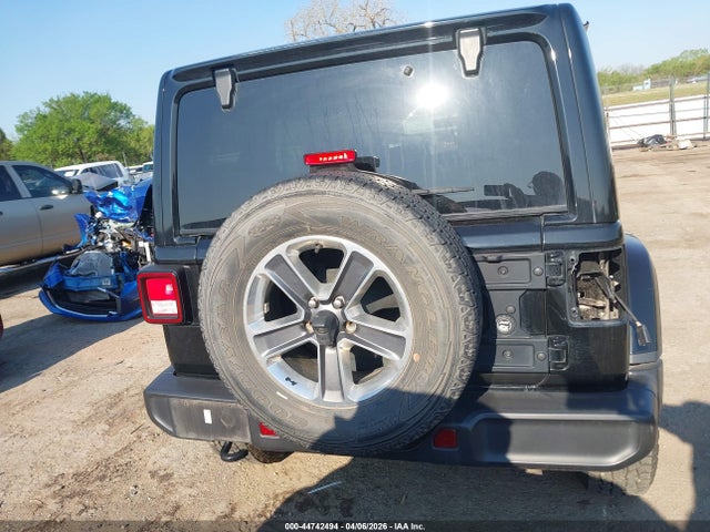 Jeep Wrangler Sahara 4x4