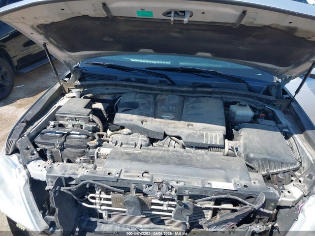 Nissan Armada Sv