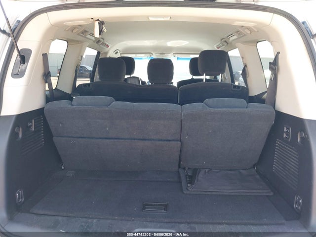 Nissan Armada Sv