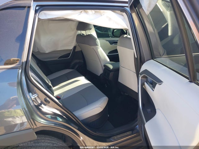 Toyota RAV4 Xle Premium