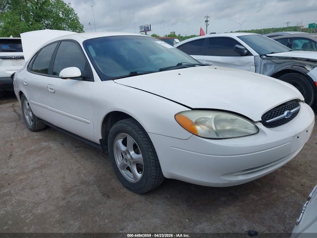 Salvage Ford Taurus Image