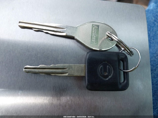 Nissan Frontier Xe