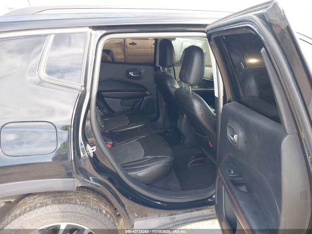 Jeep Compass Trailhawk 4x4