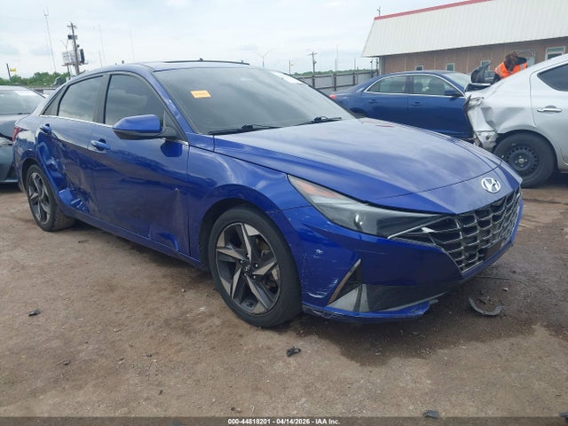 Salvage Hyundai ELANTRA Image
