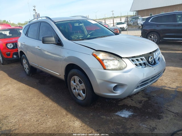 Salvage Nissan Rogue Image