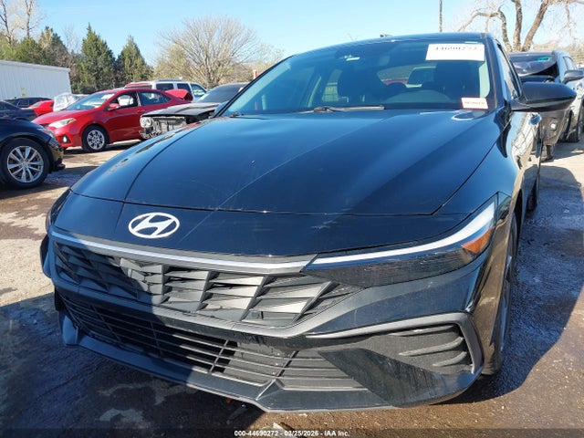 Hyundai ELANTRA Sel