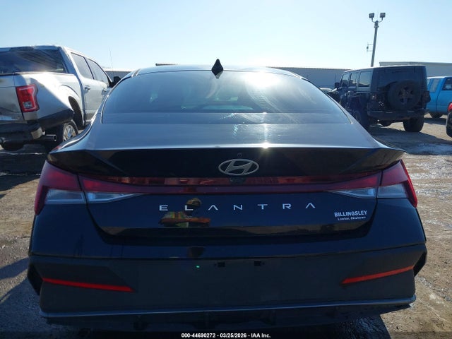 Hyundai ELANTRA Sel