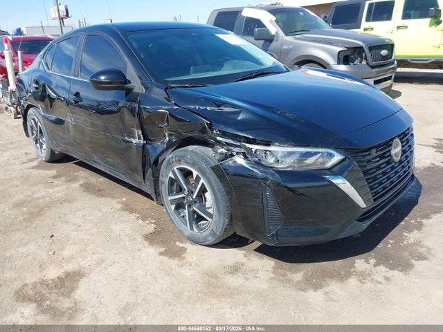 Salvage Nissan Sentra Image