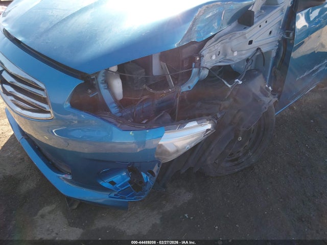 Mitsubishi Mirage Es