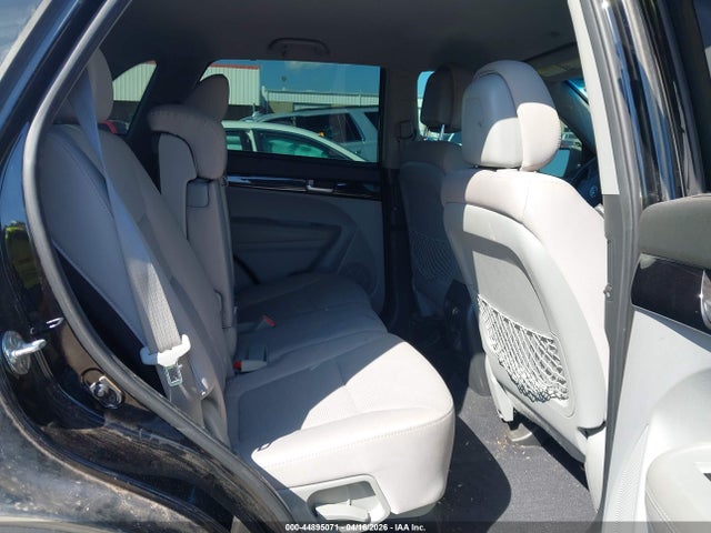 Kia Sorento Lx V6