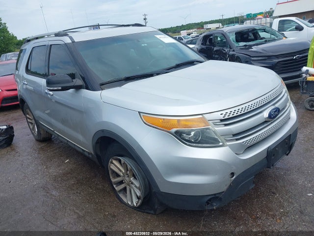 Salvage Ford Explorer Image