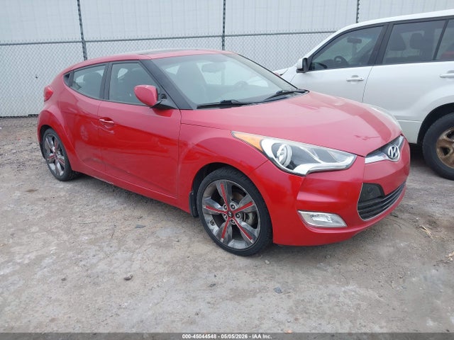 Salvage Hyundai VELOSTER Image