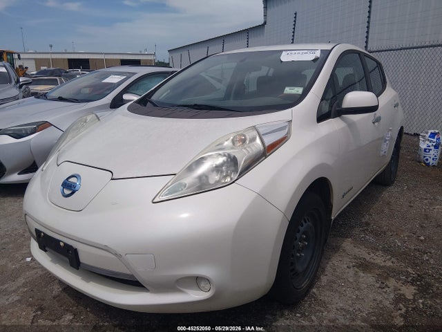 Nissan LEAF S