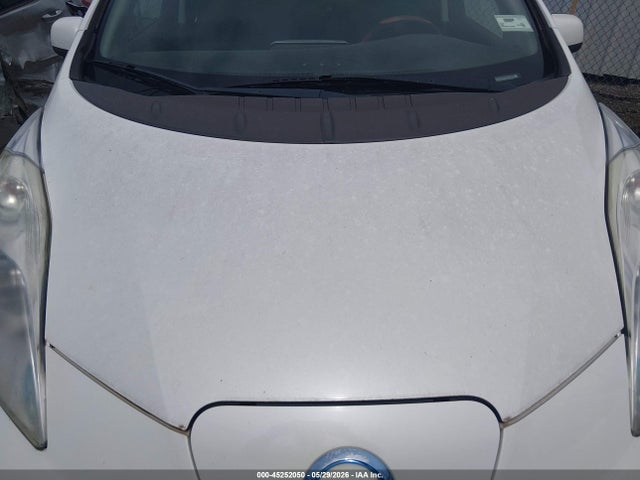 Nissan LEAF S