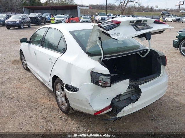 Volkswagen Jetta 1.4t S