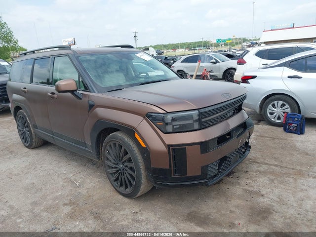 Salvage Hyundai SANTA FE Image