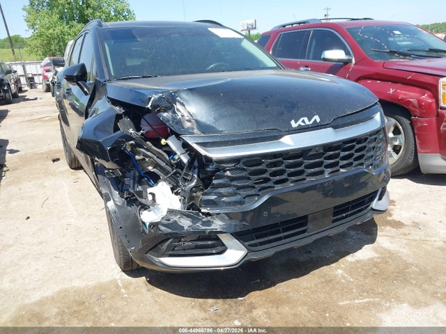 Salvage Kia Sportage Image