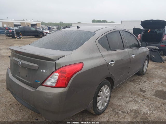 Nissan Versa 1.6 Sv