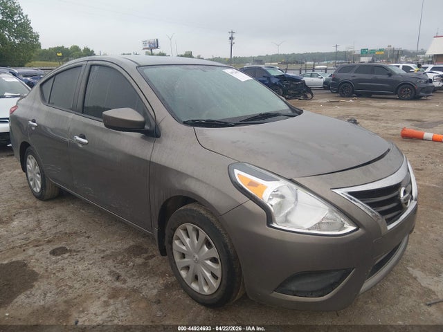 Salvage Nissan Versa Image