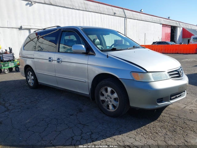Salvage Honda Odyssey Image