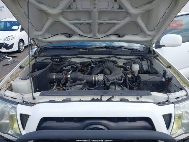 Toyota Tacoma Base V6