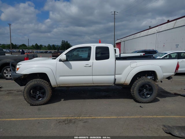 Toyota Tacoma Base V6