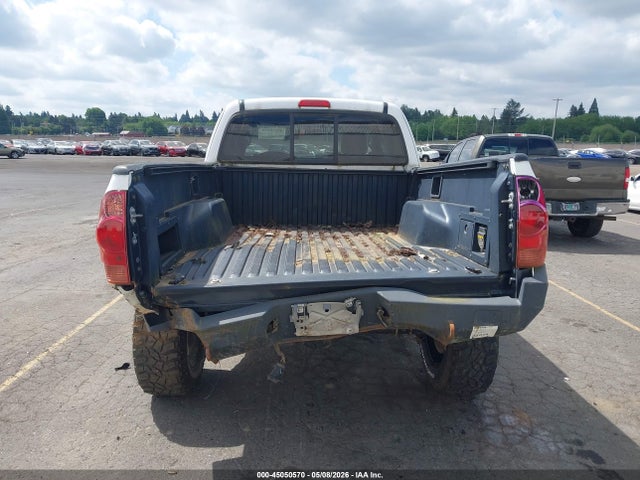 Toyota Tacoma Base V6