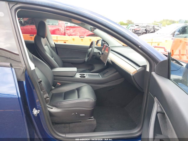 Tesla Model Y Long Range Dual Motor All-wheel Drive
