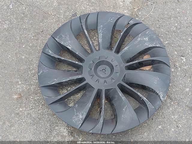 Tesla Model Y Long Range Dual Motor All-wheel Drive