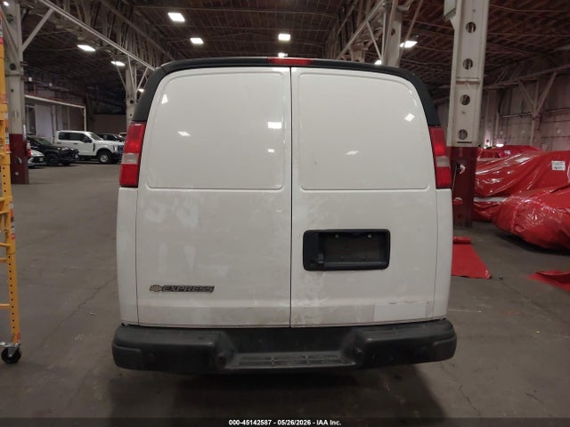 Chevrolet Express Rwd 2500 Regular Wheelbase Wt