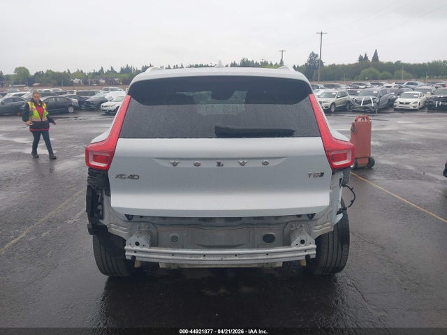 Volvo XC40 T5 Momentum