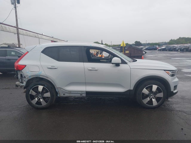 Volvo XC40 T5 Momentum