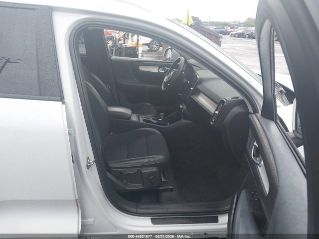 Volvo XC40 T5 Momentum